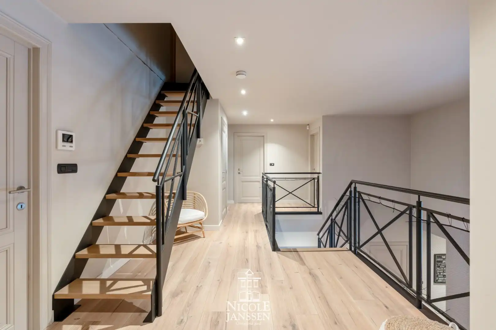 Luxueus afgewerkt landhuis met vier slaapkamers en gezellige tuin  foto 15