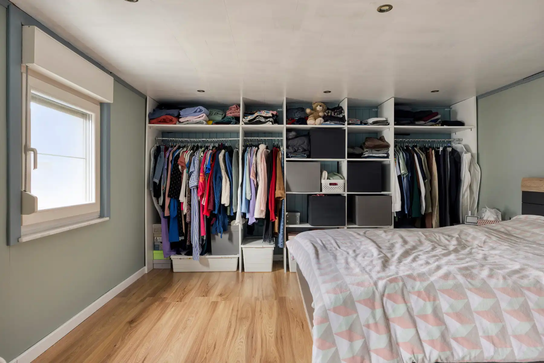 TE KOOP - instapklare halfopen bebouwing met 3 slaapkamers foto 16