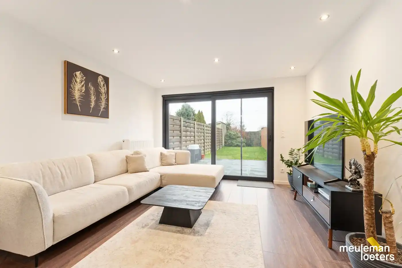Volledig gerenoveerde woning met hedendaags comfort foto 13
