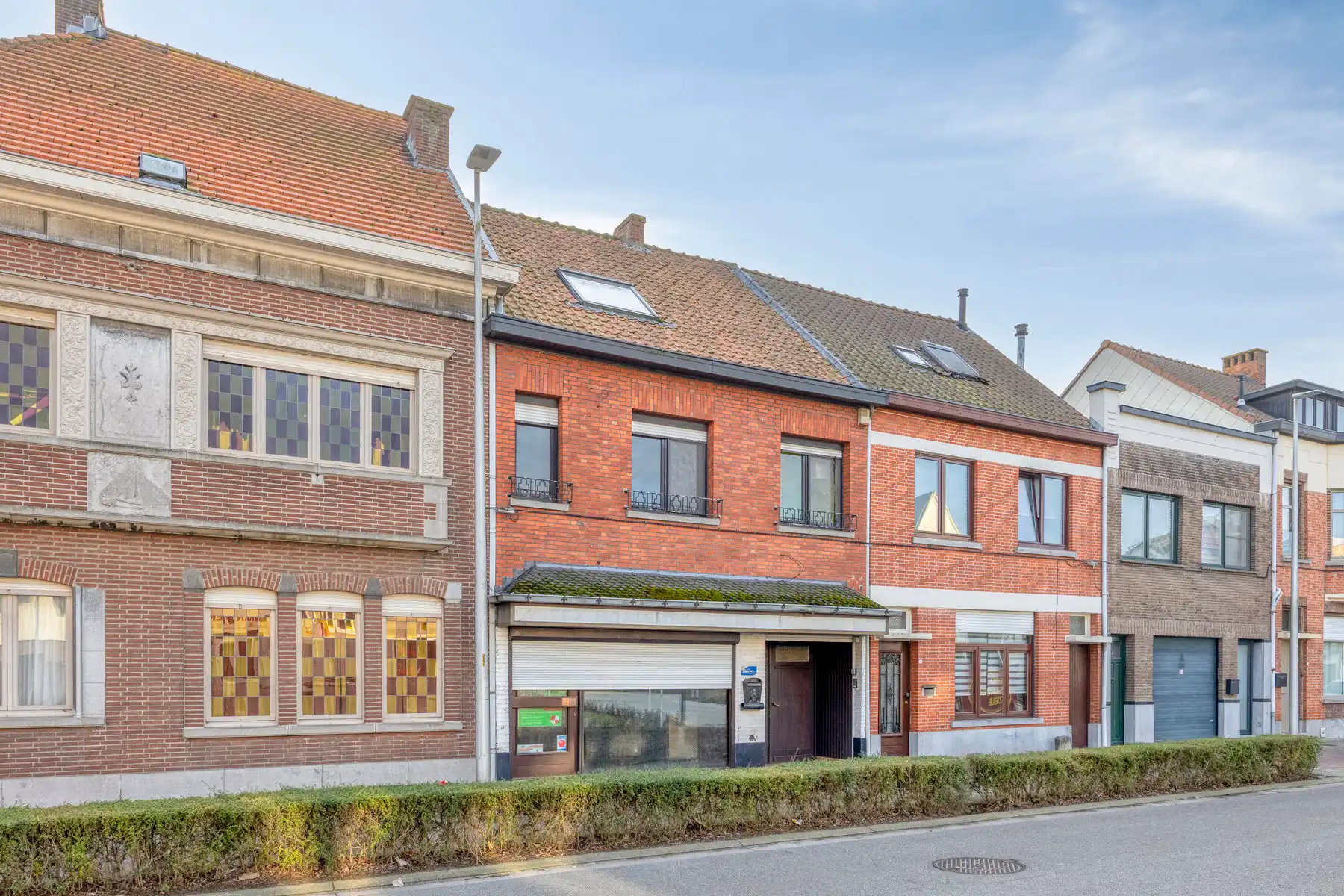 Centraal gelegen woning met veel potentieel foto 15