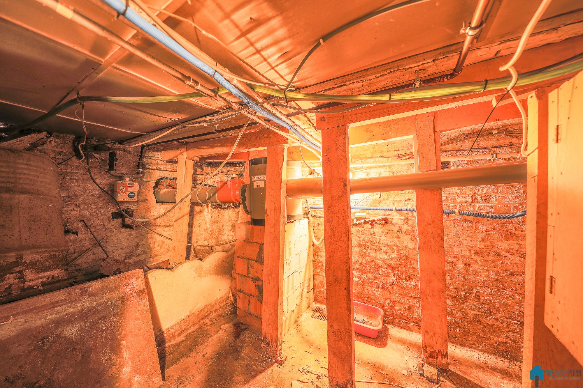 Ruime ééngezinswoning met tuin en terras foto 23