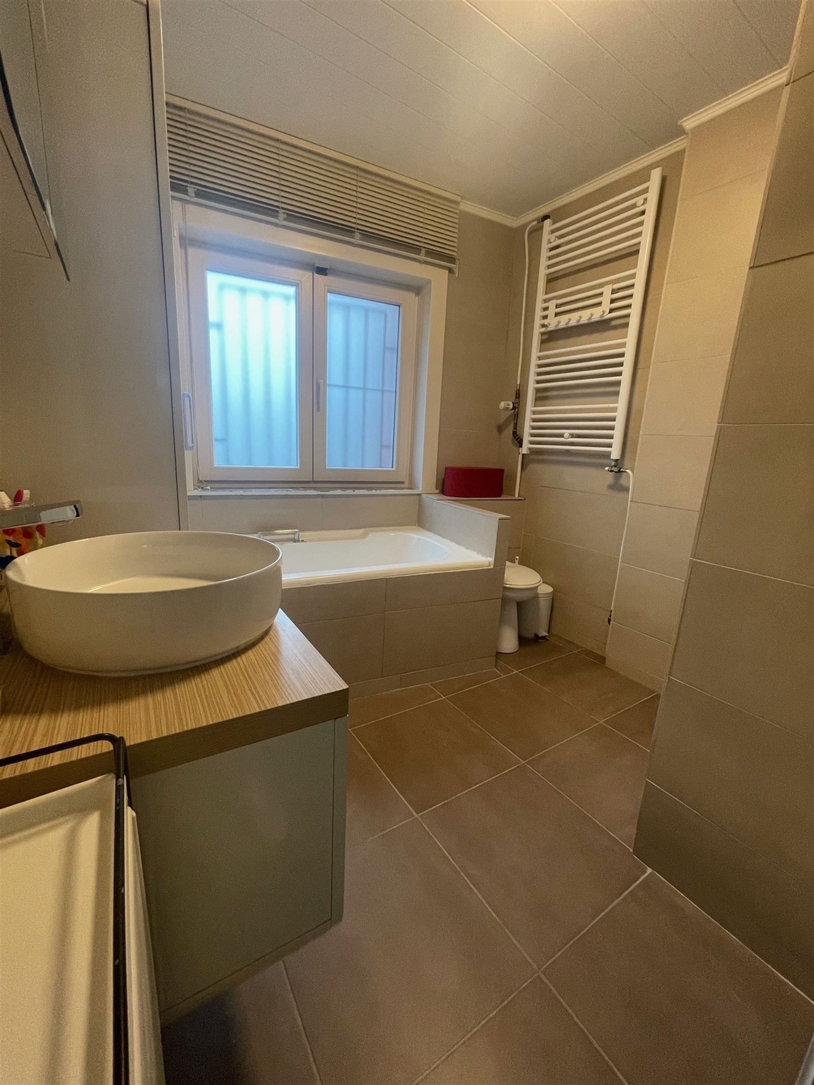 gezinswoning met tuin op 2are95 foto 16