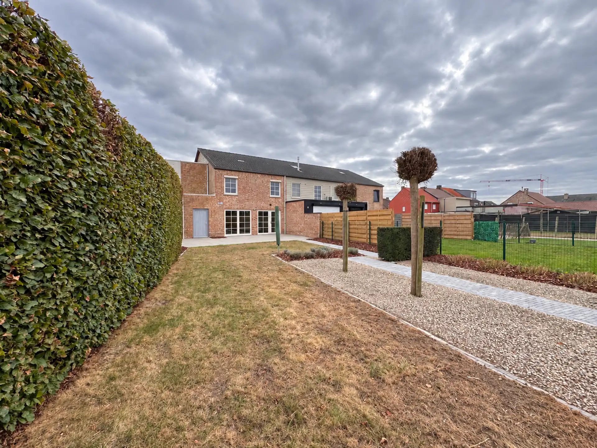 Moderne woning met drie slaapkamers en tuin te Linter foto 18