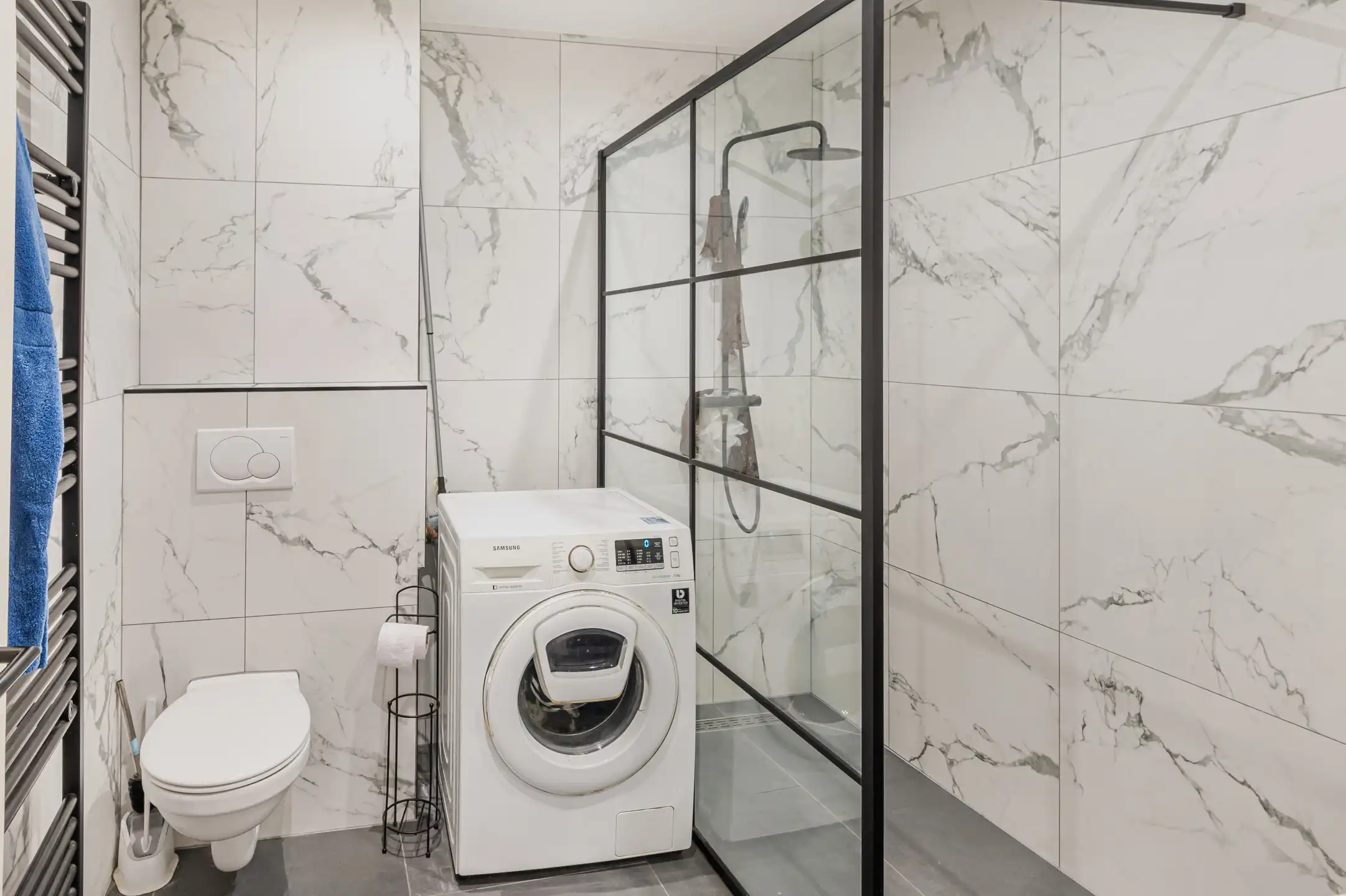 Instapklaar duplex appartement met terras in Willebroek foto 8