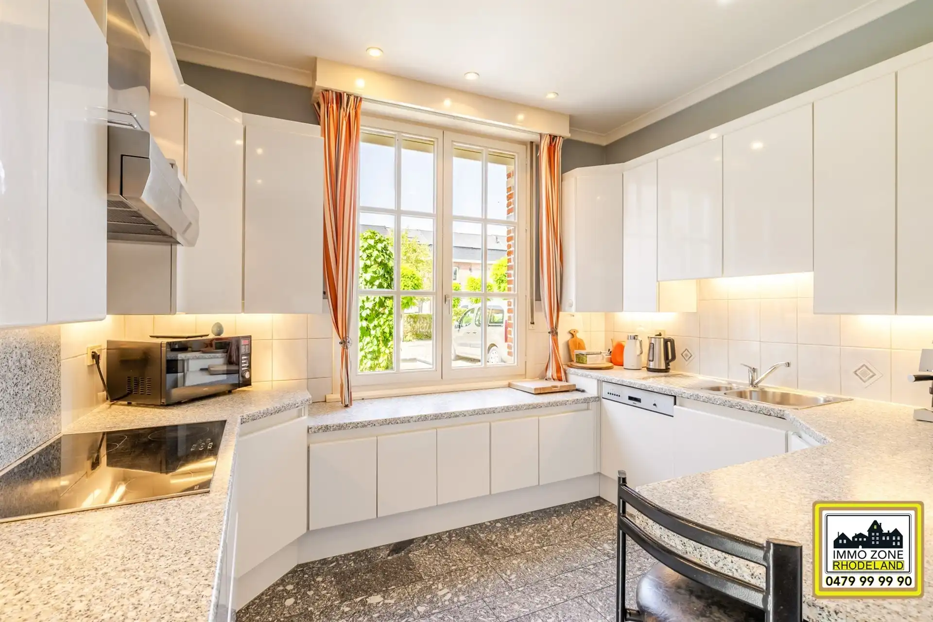 Statige burgerwoning met privaat tuindomein foto 11