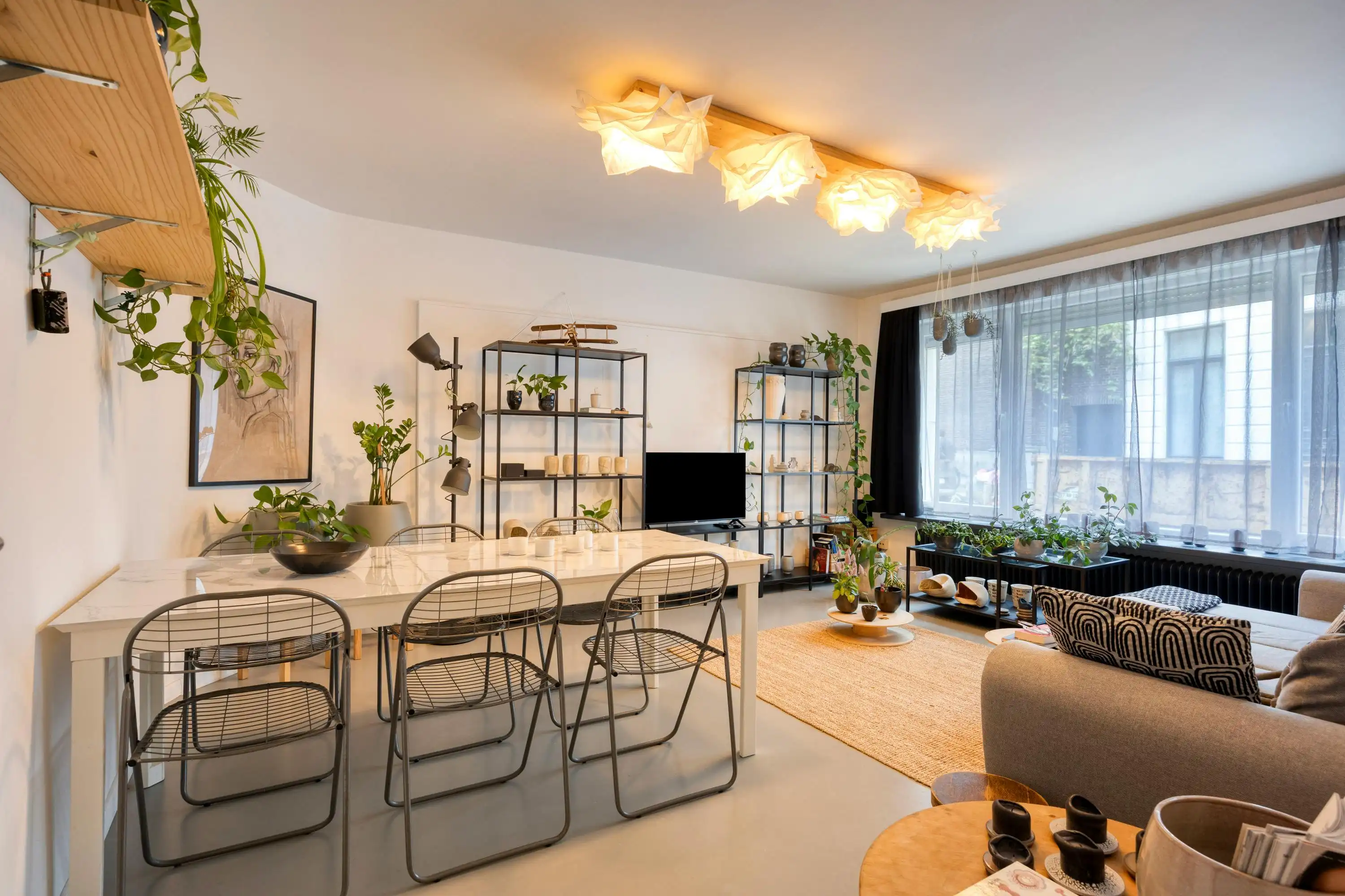 Instapklaar appartement te koop met terras in hartje Gent foto {{pictureIndex}}