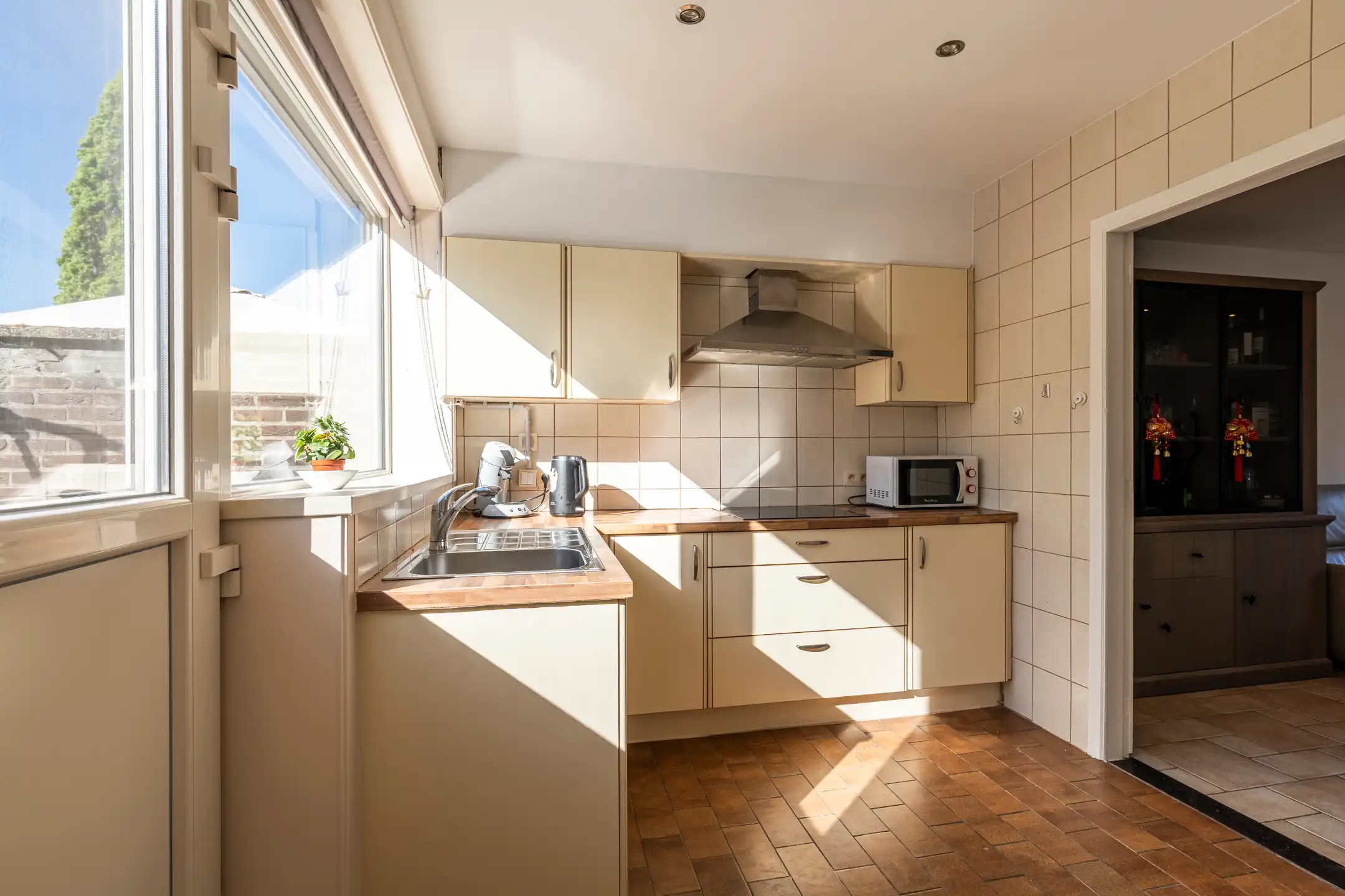 Instapklare gezinswoning met 3 slaapkamers en garage foto 10