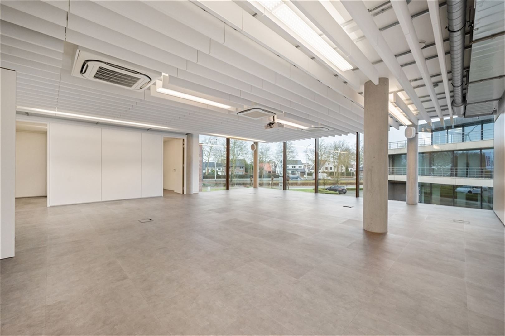 Kantoorgebouw foto 16