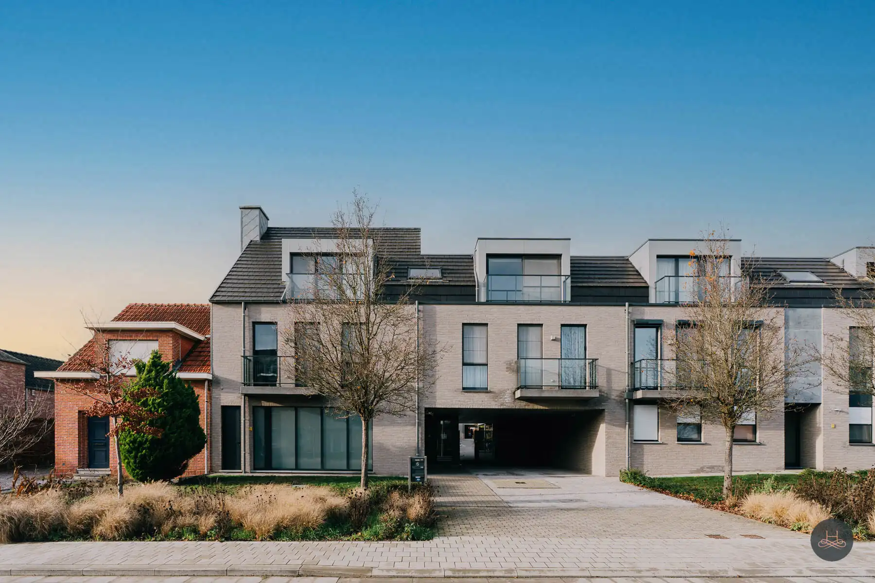 Klassevolle penthouse met enorm terras en garagebox te Putte foto {{pictureIndex}}