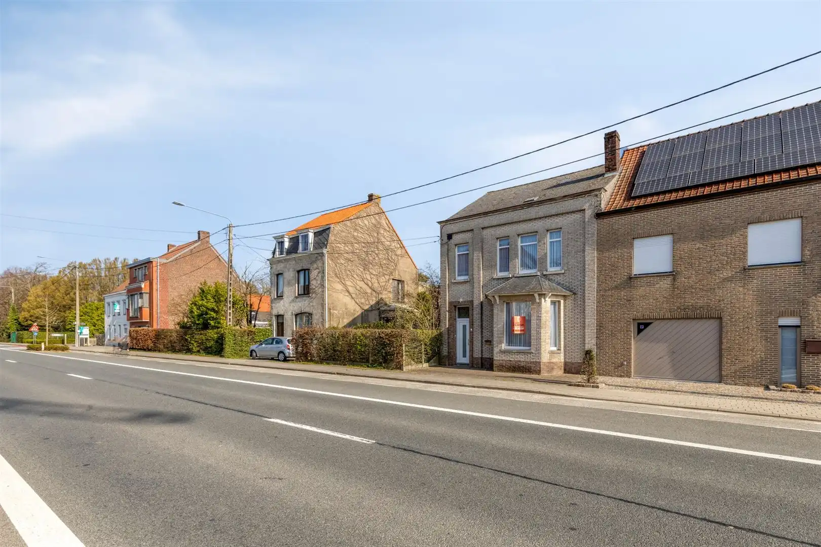 Te renoveren woning met 4 slaapkamers foto 3