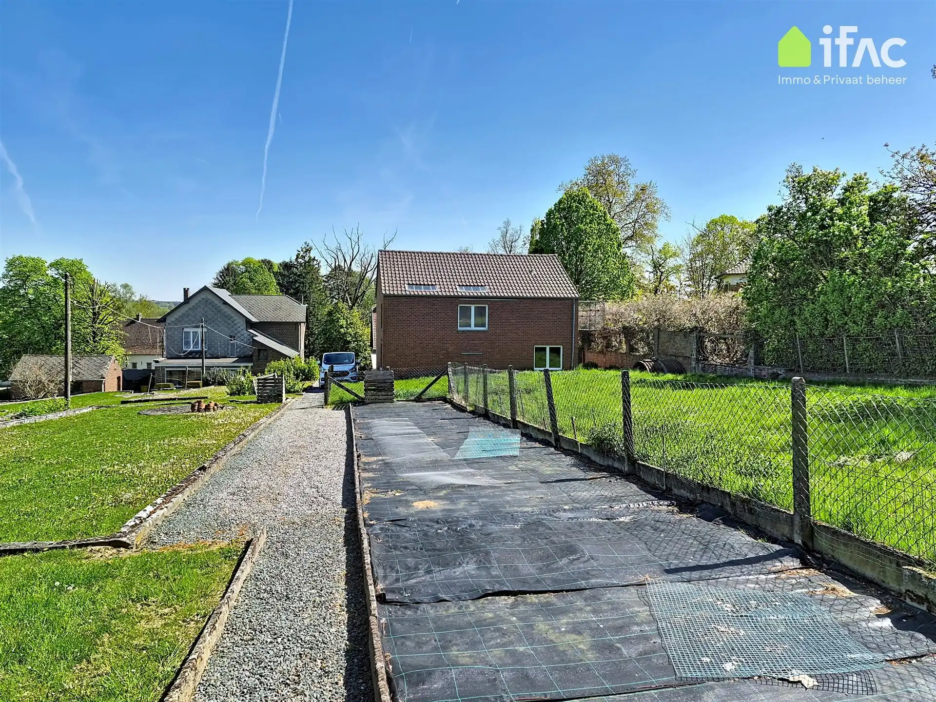 Te renoveren woning met recente ruime loods  foto 20