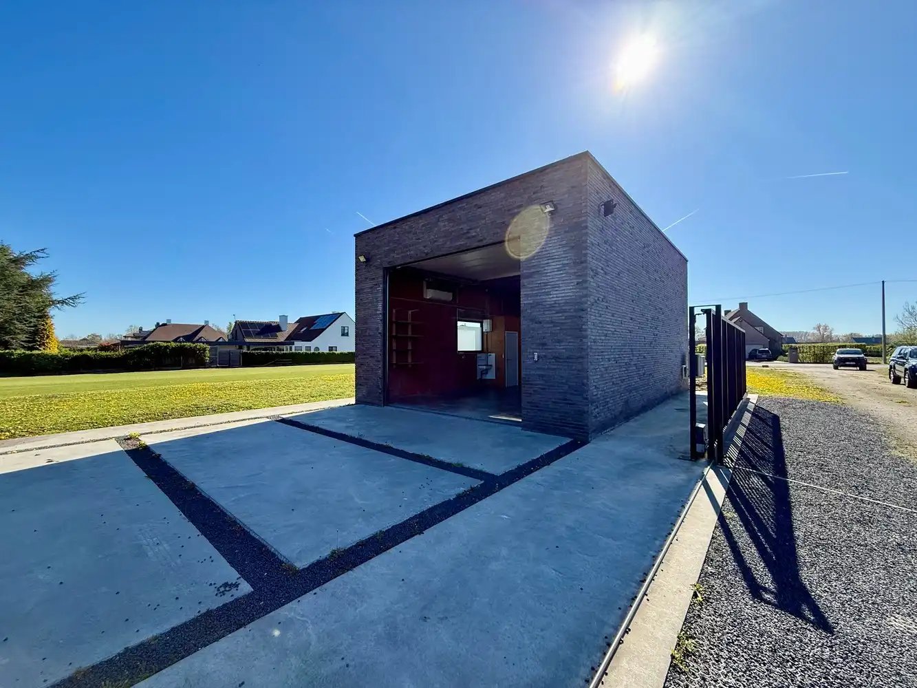 Nieuwbouwloods met verwarming, sanitair en buitenruimte. foto 2