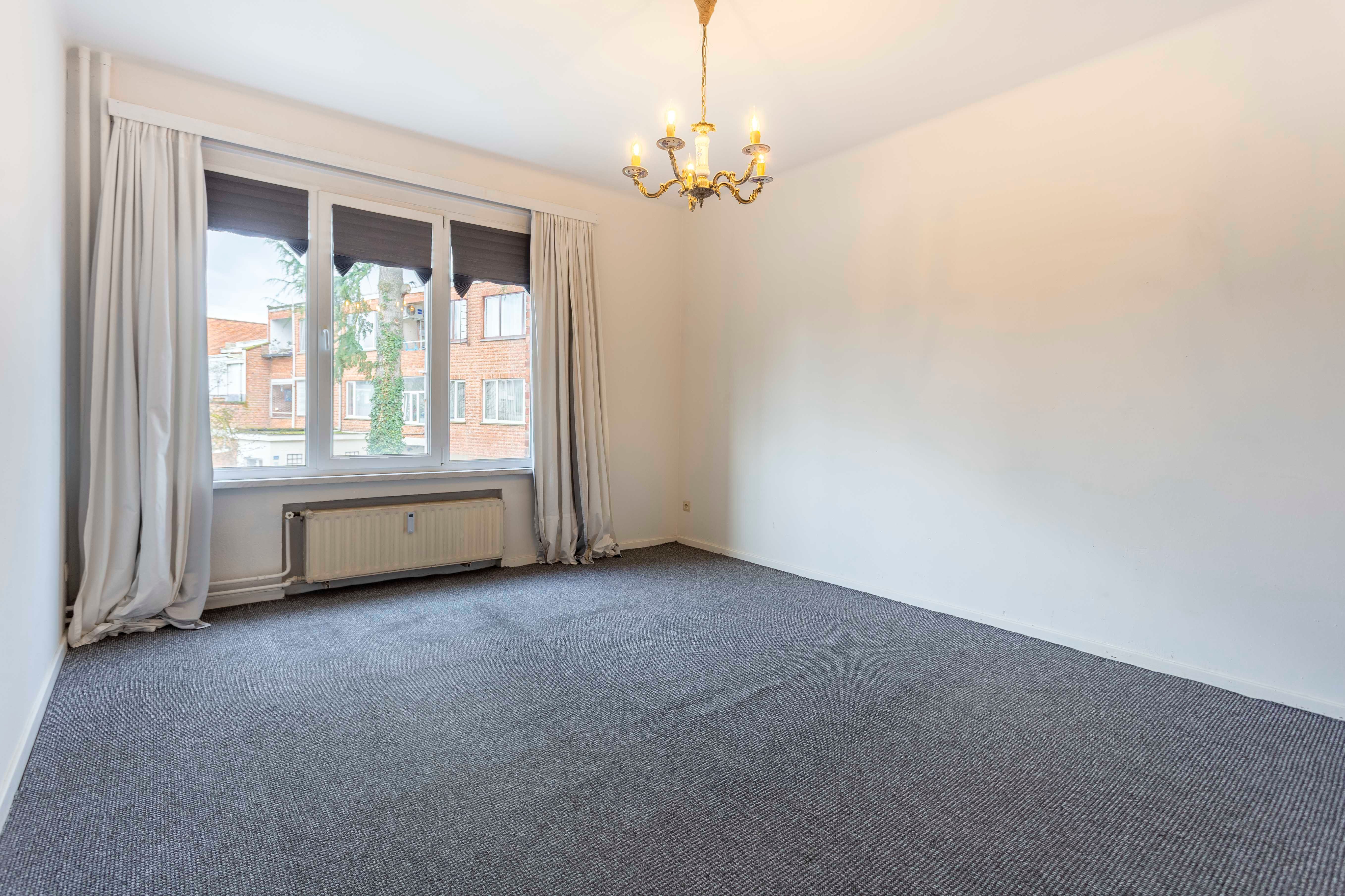 Trendy en ruim appartement met twee slaapkamers te huur in Berchem! foto 15