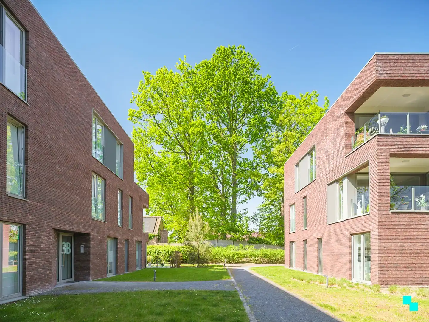 Gelijkvloers appartement omgeven door groen aan de Sint-Denijskerk foto 21