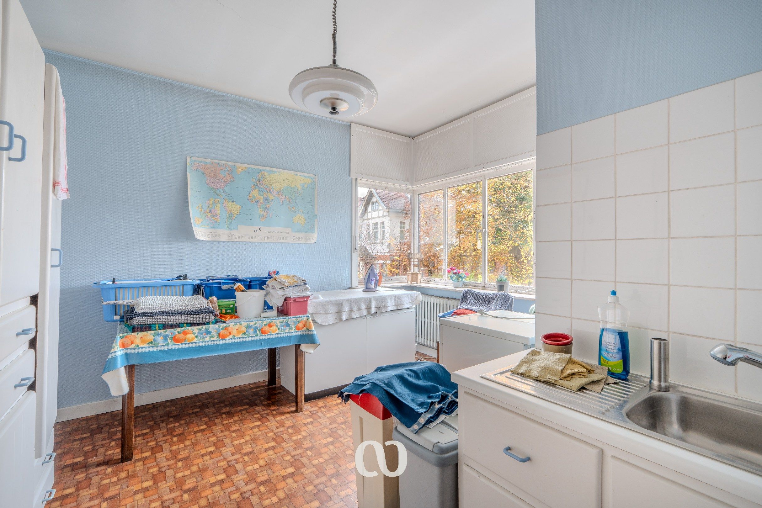 Zeer grote karaktervolle woning in art-deco stijl met tal van mogelijkheden foto 11