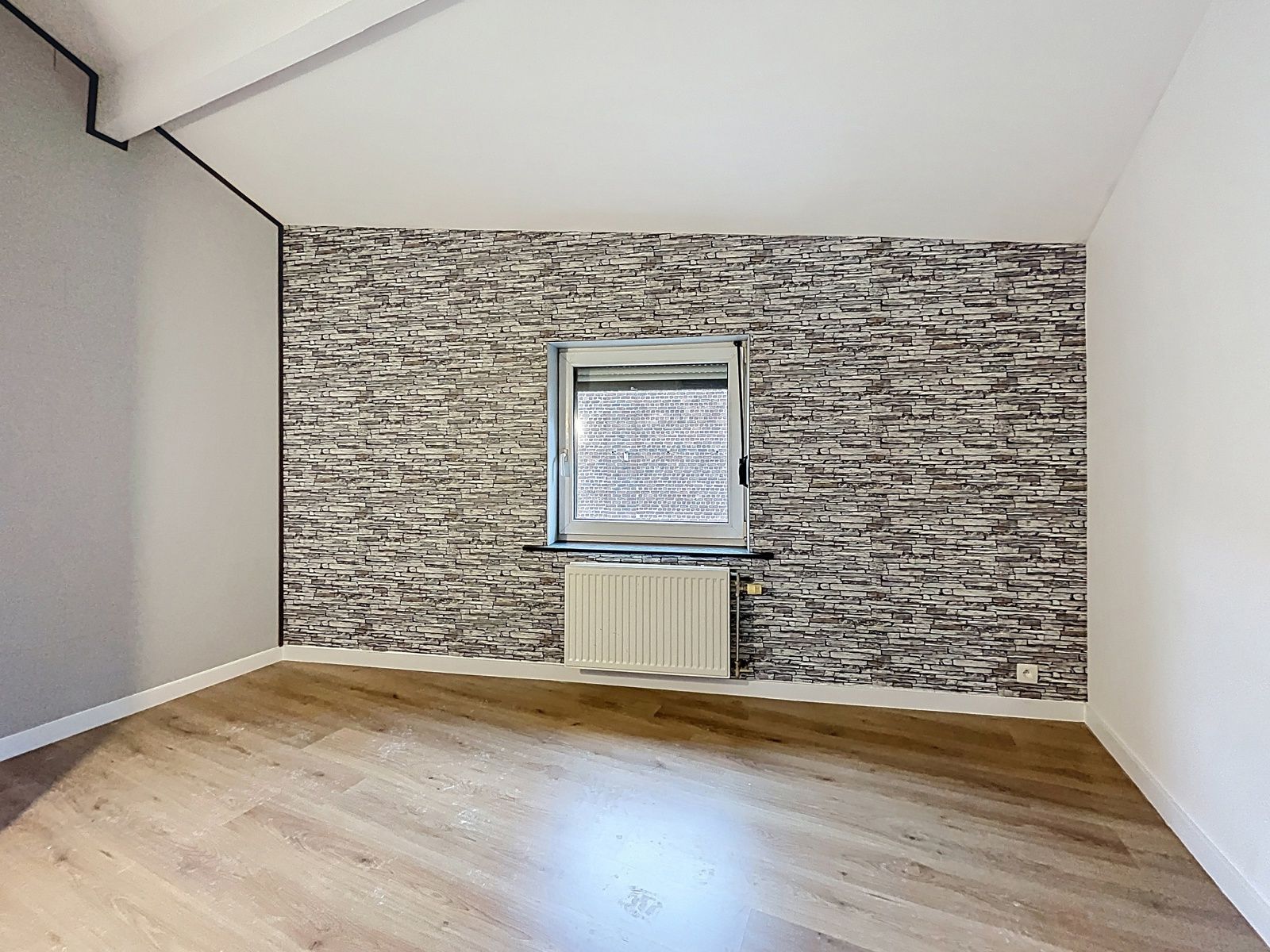 Rijwoning met 2 slpks foto 12