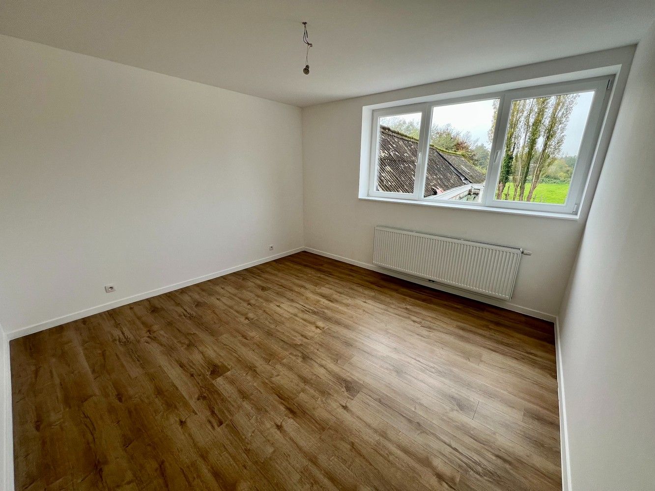 Ruime, gerenoveerde woning met 3 slaapkamers! foto 13