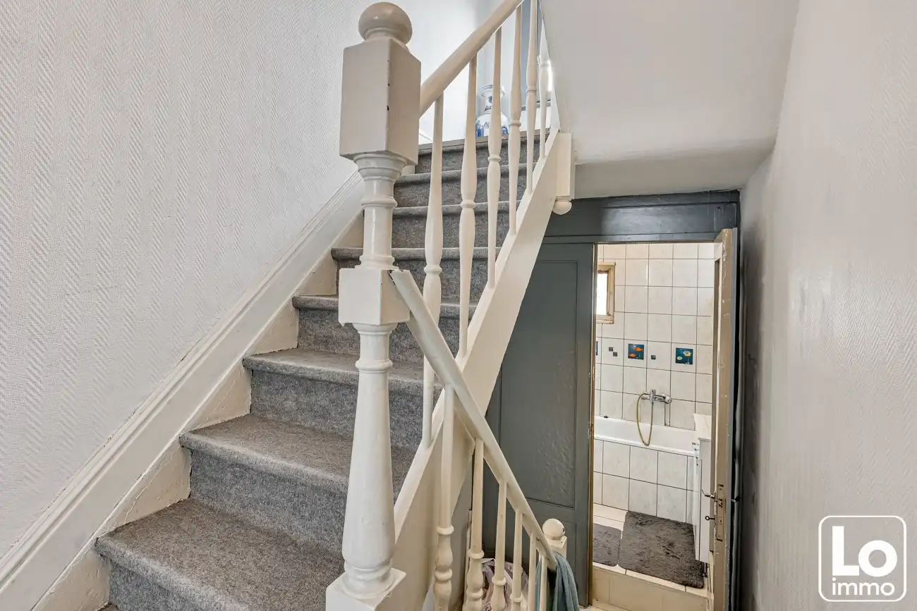 Ruime gesloten woning op een toplocatie in Sint-Amandsberg en nabij het centrum van Gent! foto 11