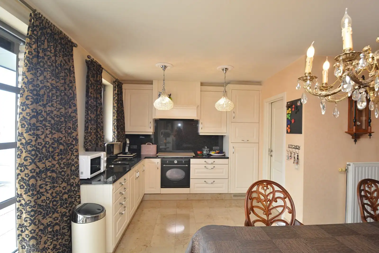 MOOI AFGEWERKTE DUPLEX CENTRUM BETEKOM foto 3