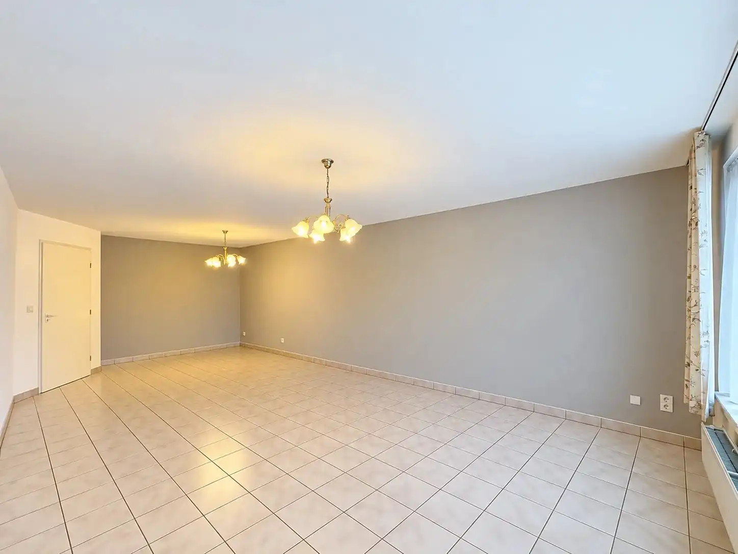 Ruim appartement met 2 slaapkamers, 2 staanplaatsen en 3 kelders foto 7
