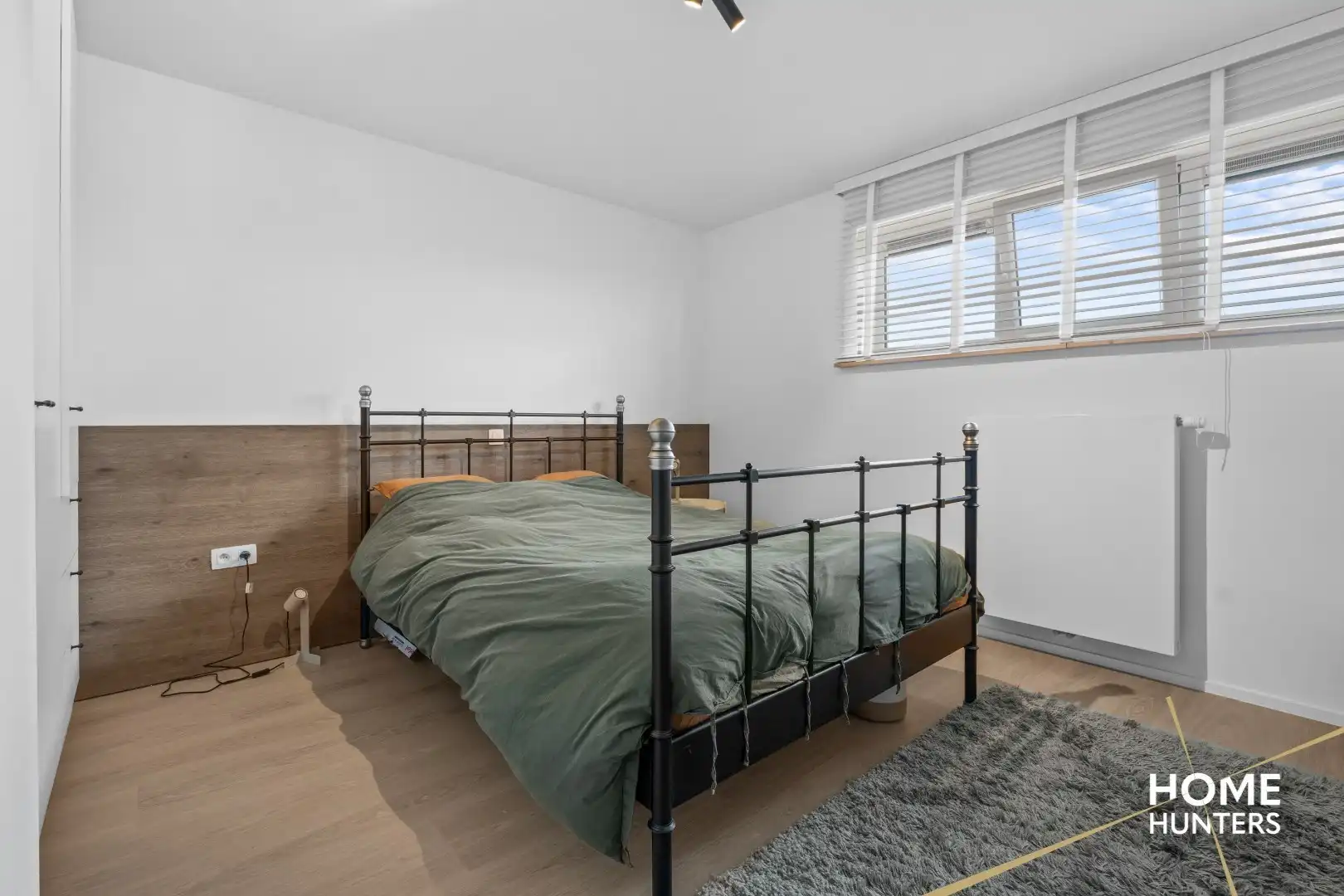 Volledig gerenoveerd appartement met fantastische zichten in het historische stadscentrum van Ieper foto 10