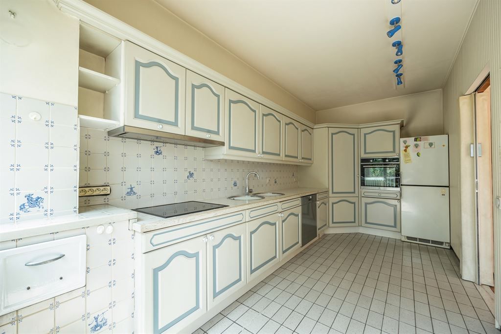  Ruime, karaktervolle bel-etage met grote tuin foto 14