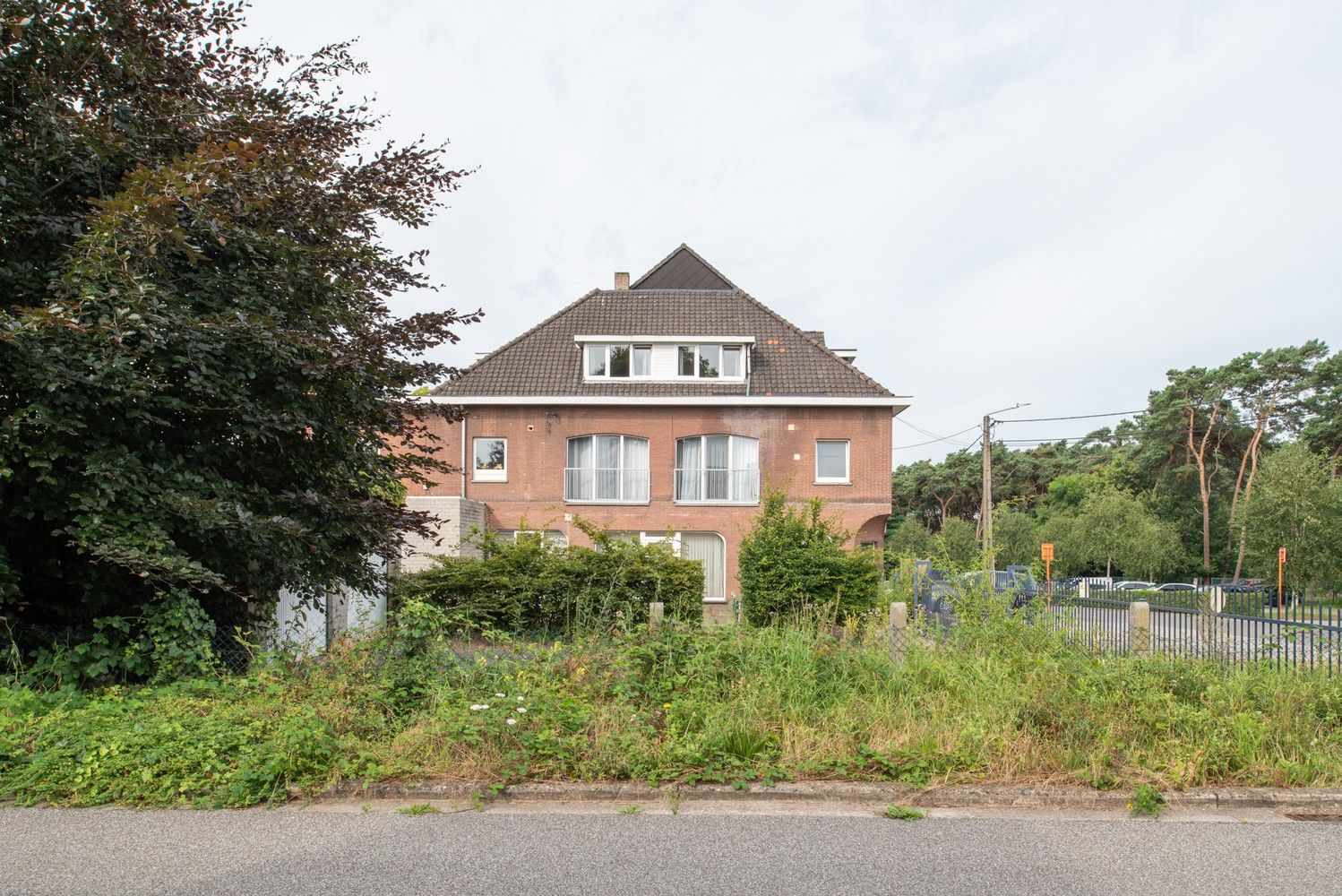 Gebouw bestaande uit een handelsgelijkvloers en 2 appartementen! foto 69