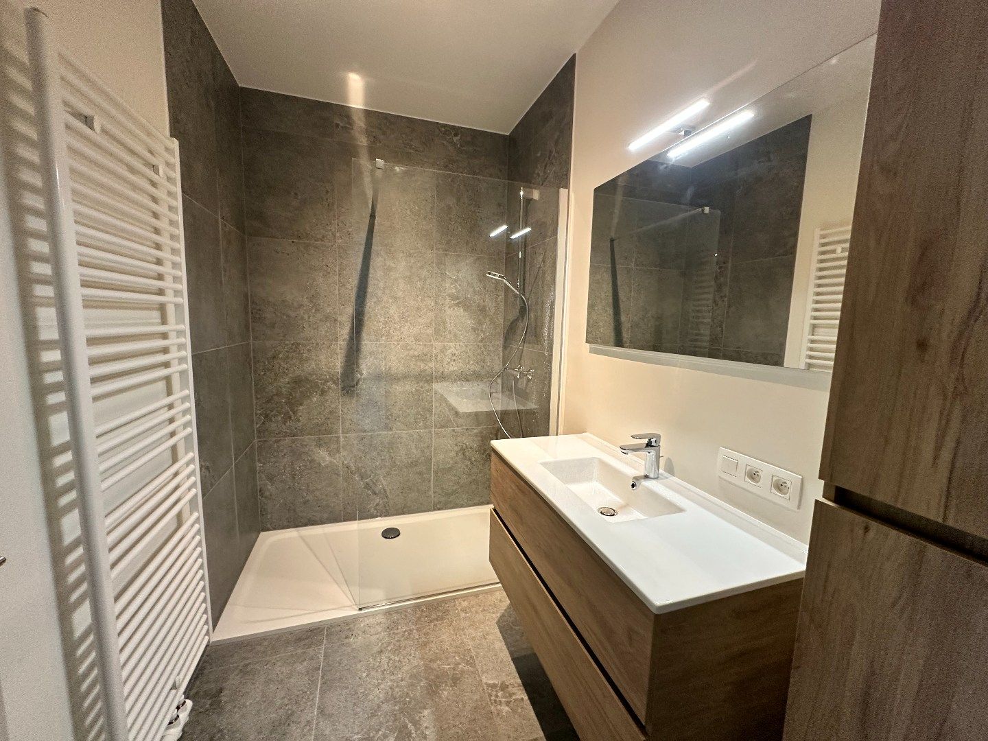 Nieuwbouwappartement met twee slaapkamers en zonnig terras foto 8