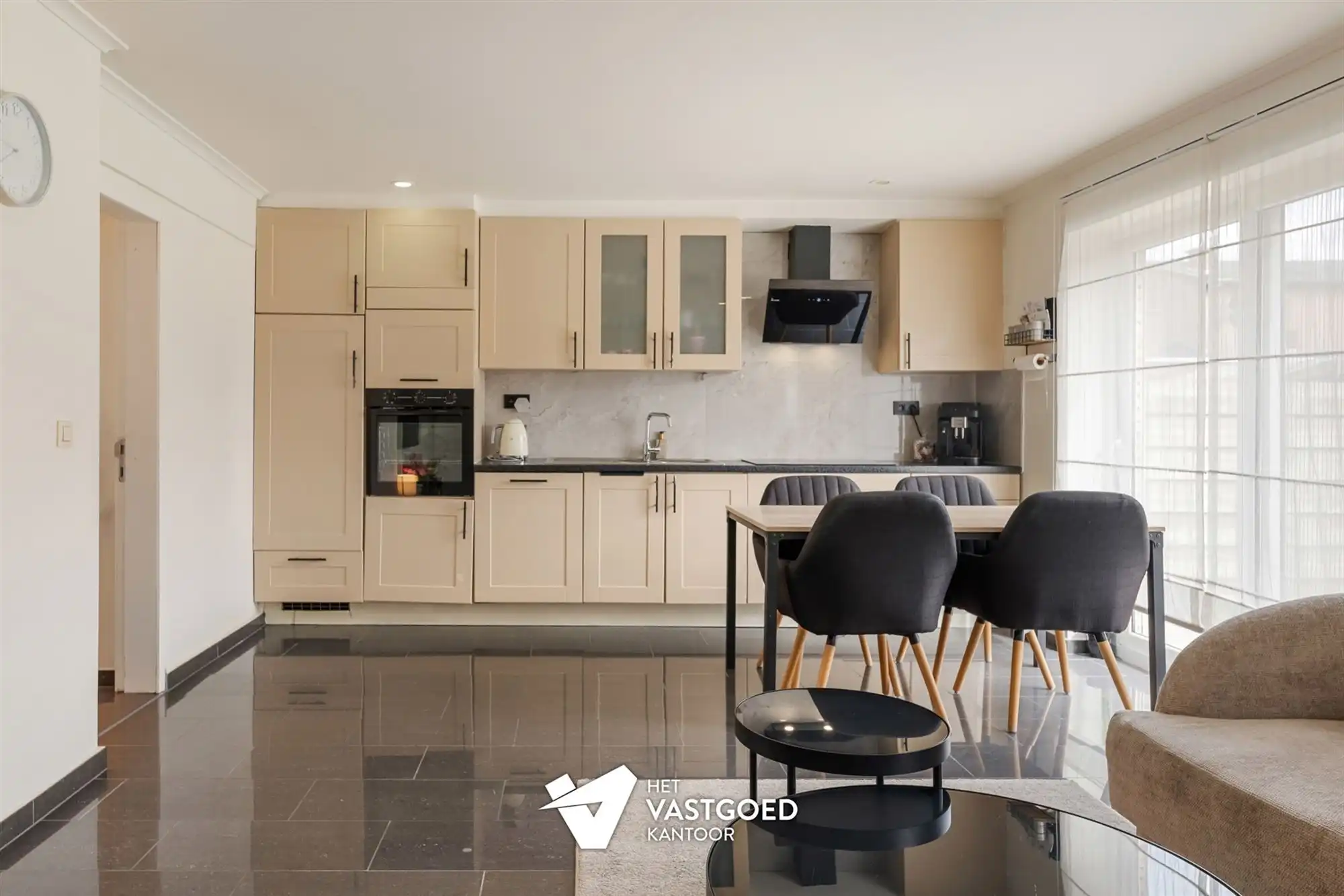 GERENOVEERDE WONING MET 3 SLAAPKAMERS EN GEZELLIGE STADSTUIN IN HEUSDEN CENTRUM foto 9