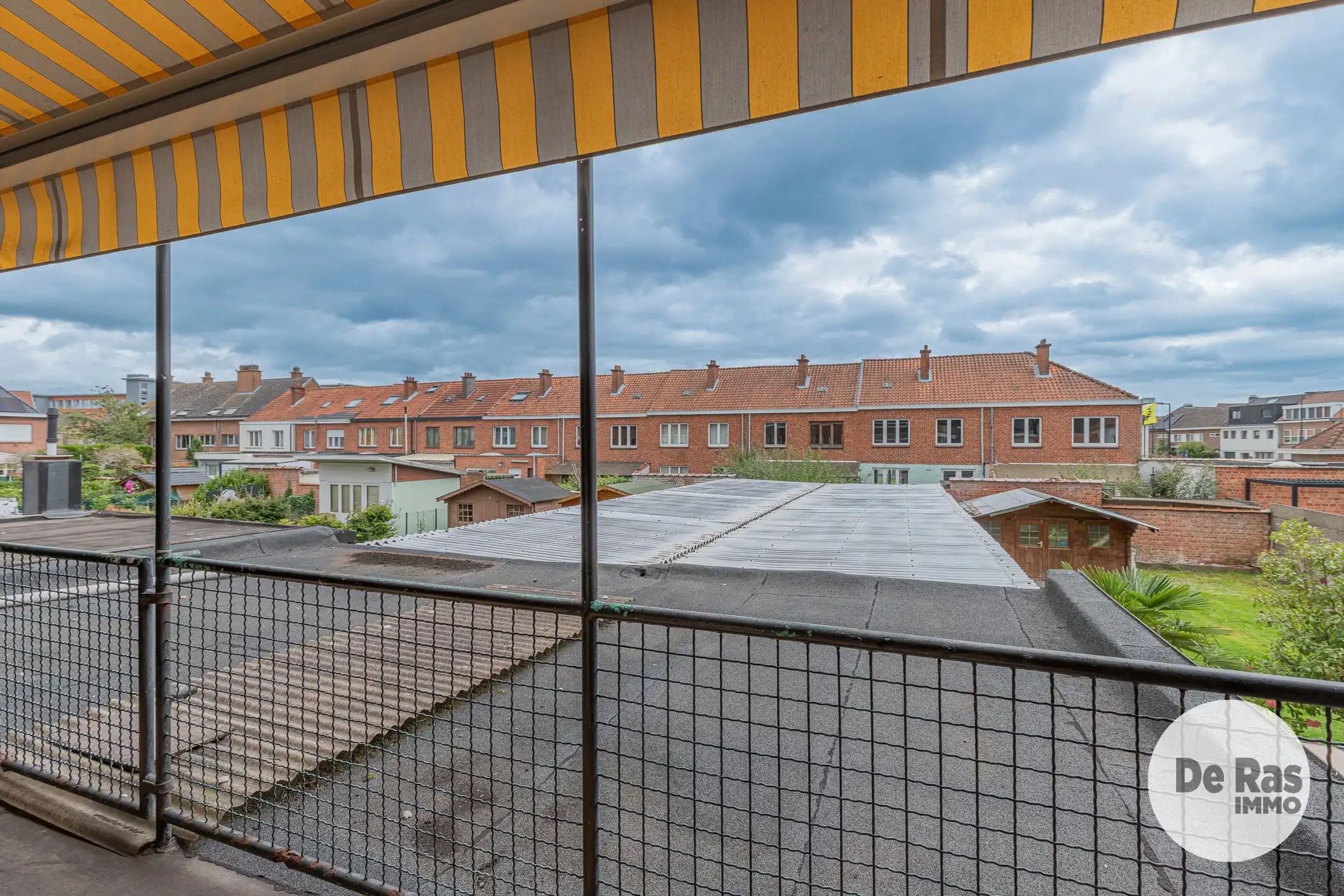 AALST – WONING MET VEEL STOCKAGERUIMTE OP TOPLOCATIE foto 10