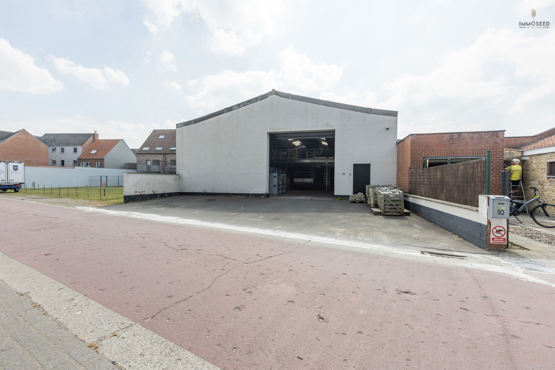 Multifunctioneel pand met ruime loods foto 10