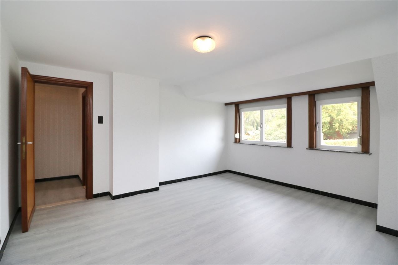 degelijke woning (3 slpk) op 11 a 95 ca foto 26