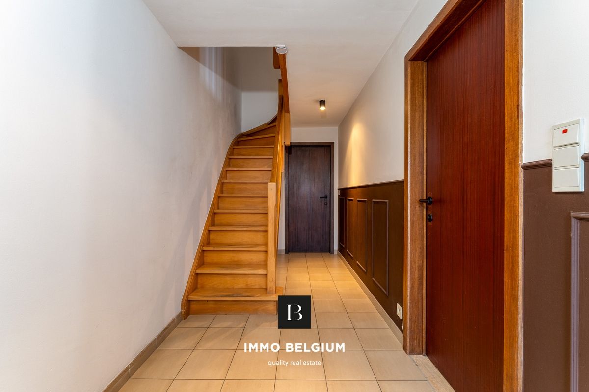 Halfopen, deels gerenoveerde woning op rustige locatie vlak bij zee foto 11