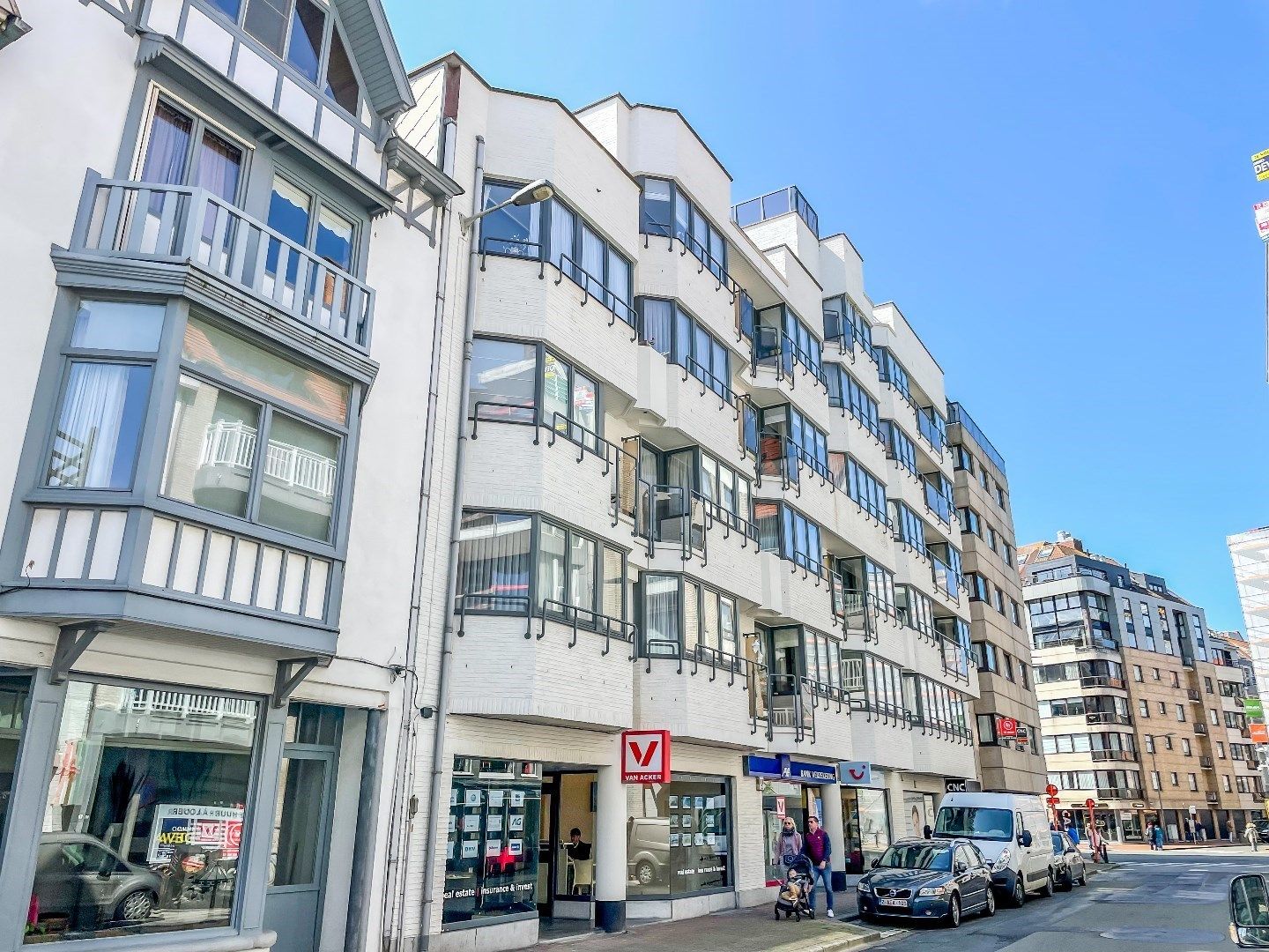 Instapklaar appartement vlakbij de Lippenslaan en op wandelafstand van de Zeedijk. foto 17