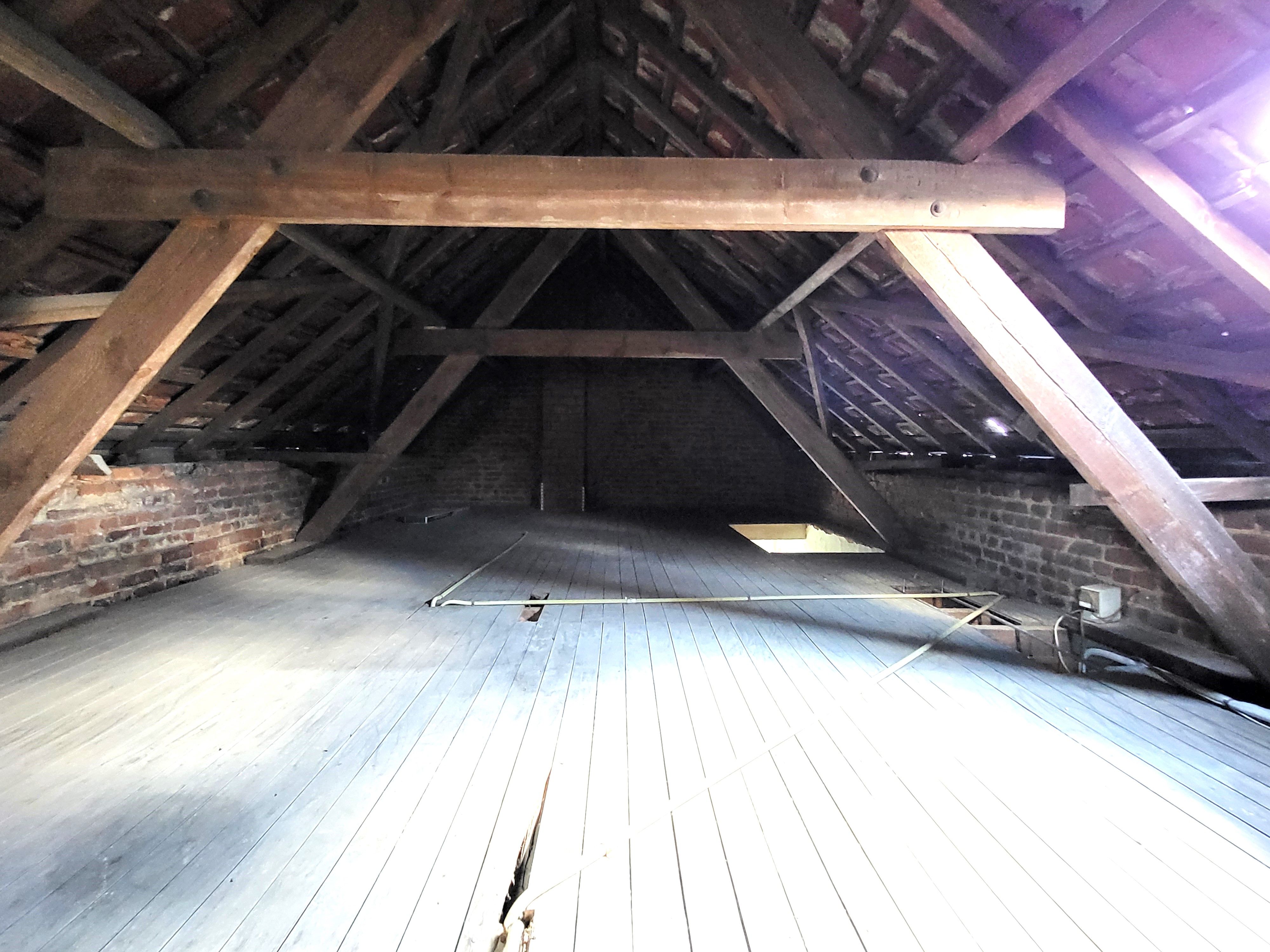 Prachtige burgerwoning op 950 m² met ruime garage en zuidgerichte tuin gelegen in de Vlaamse Ardennen.  foto 25