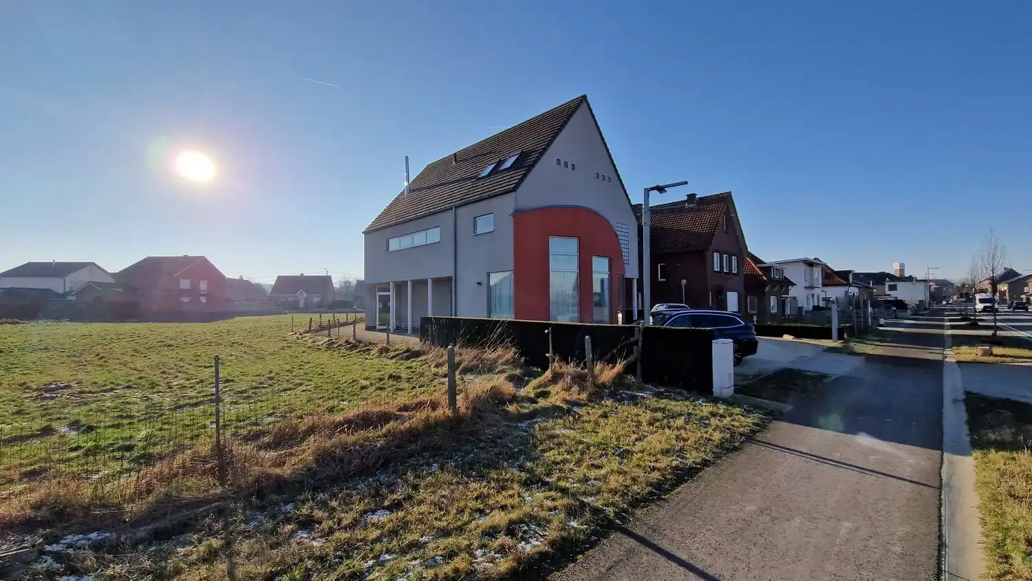 Mooi en verzorgd handelspand - bureelruimte foto {{pictureIndex}}