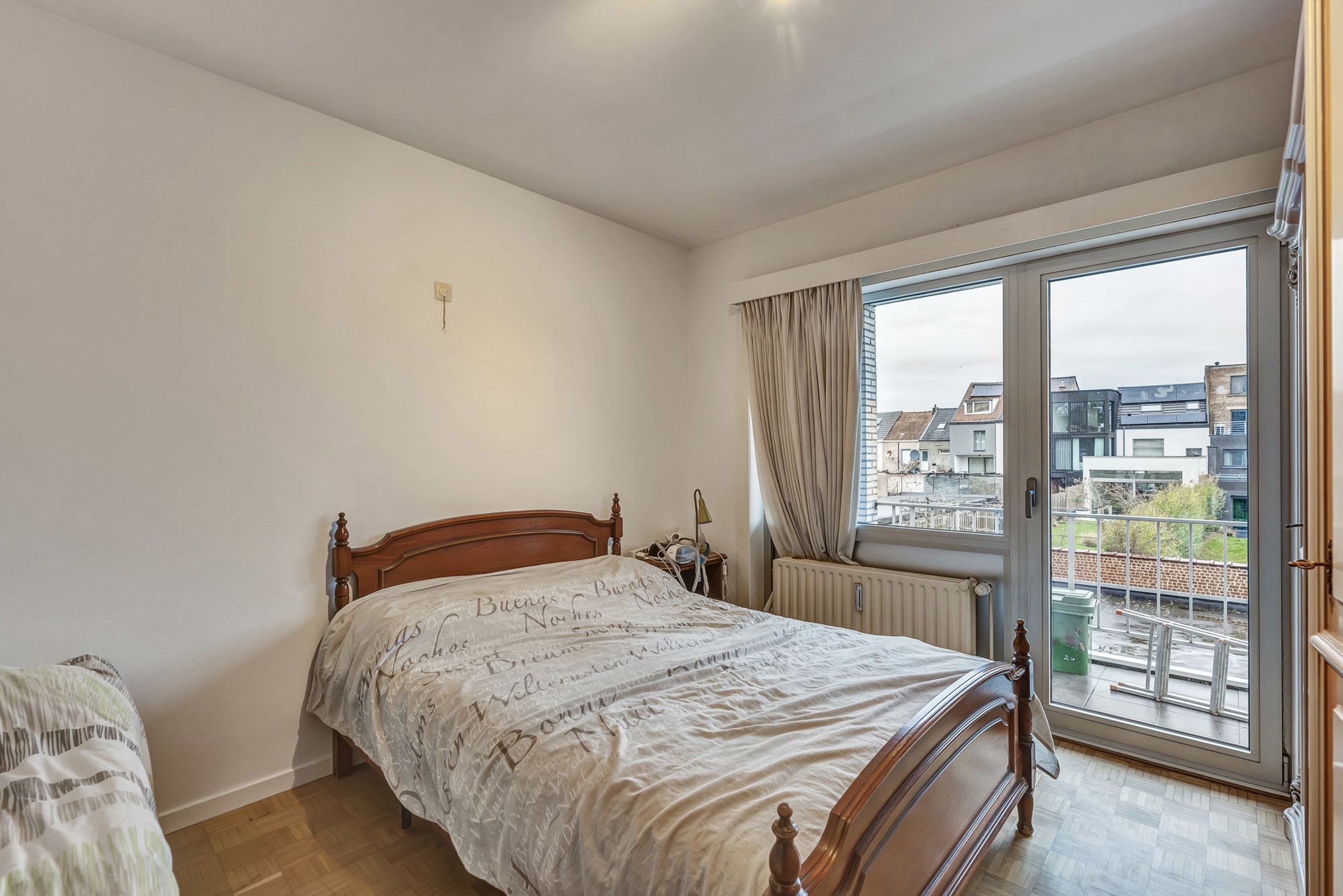 Tweeslaapkamer appartement met garage op toplocatie! foto 11