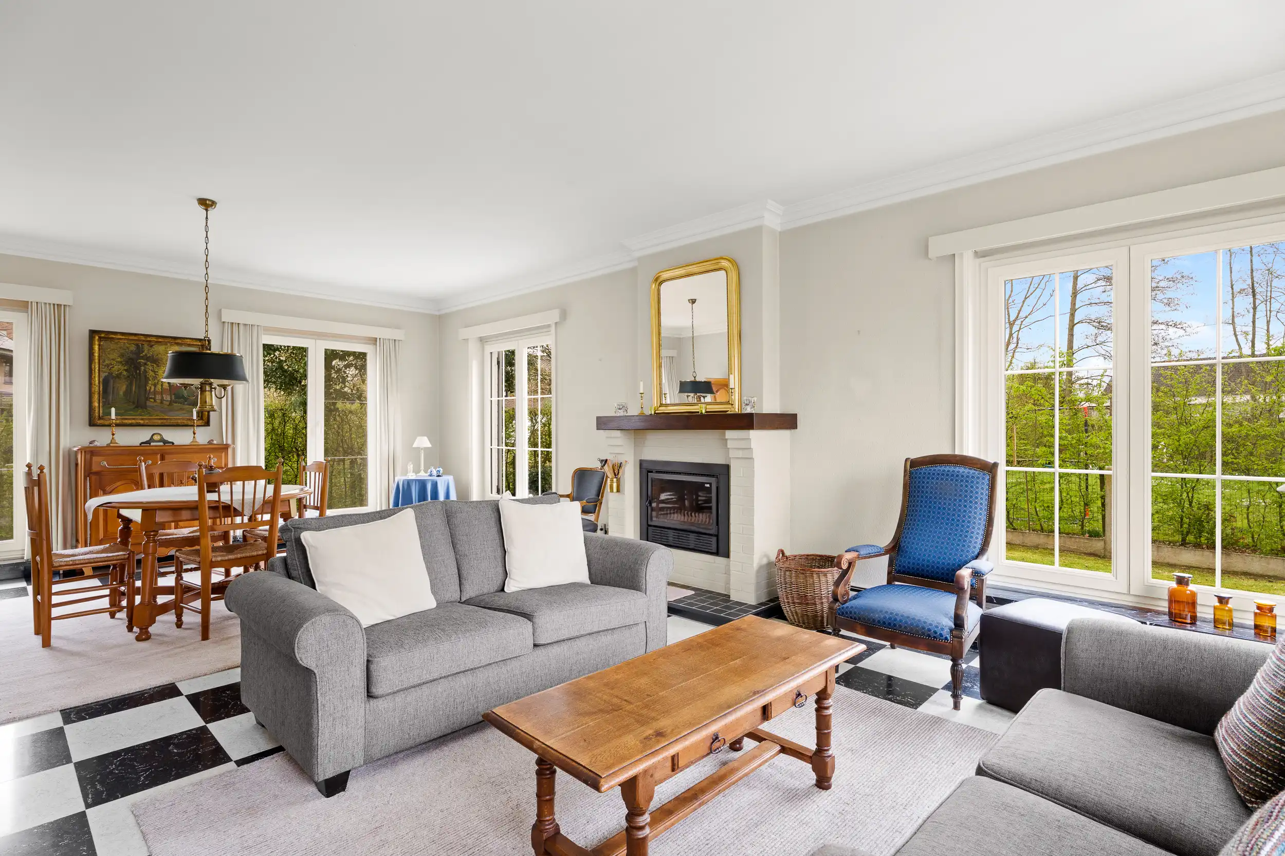 Karaktervolle villa op toplocatie nabij de oude Leiearm foto 2