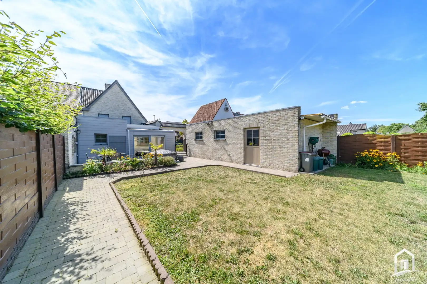 Centraal gelegen mooie halfopen bebouwing te Zele foto 15