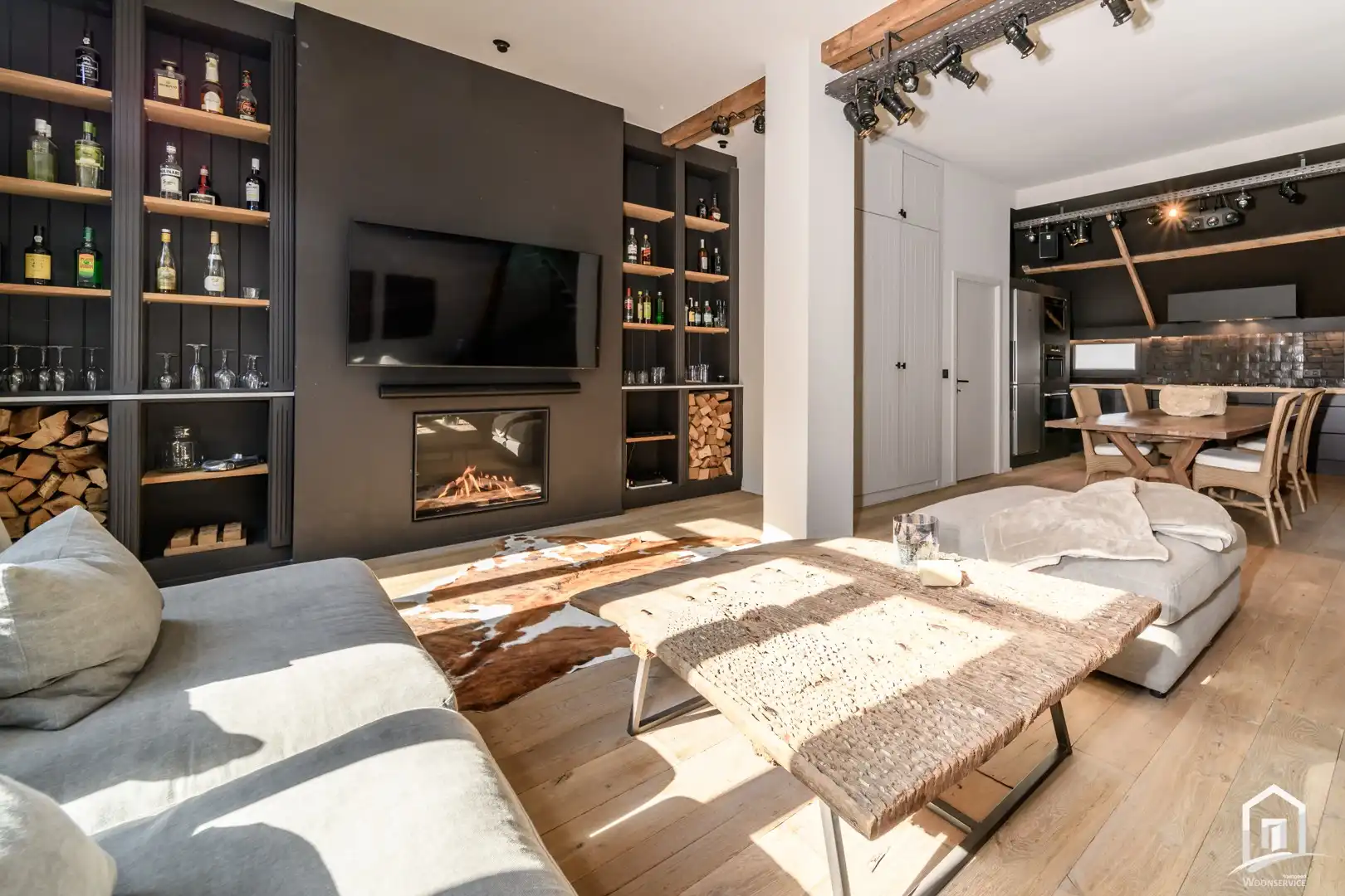 Unieke loftwoning met inpandige garage foto 5