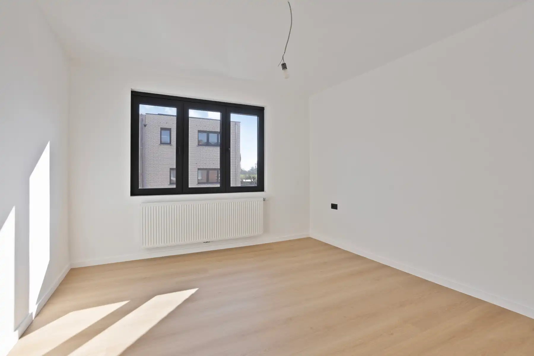 Volledig vernieuwde woning met 3 slaapkamers foto 13