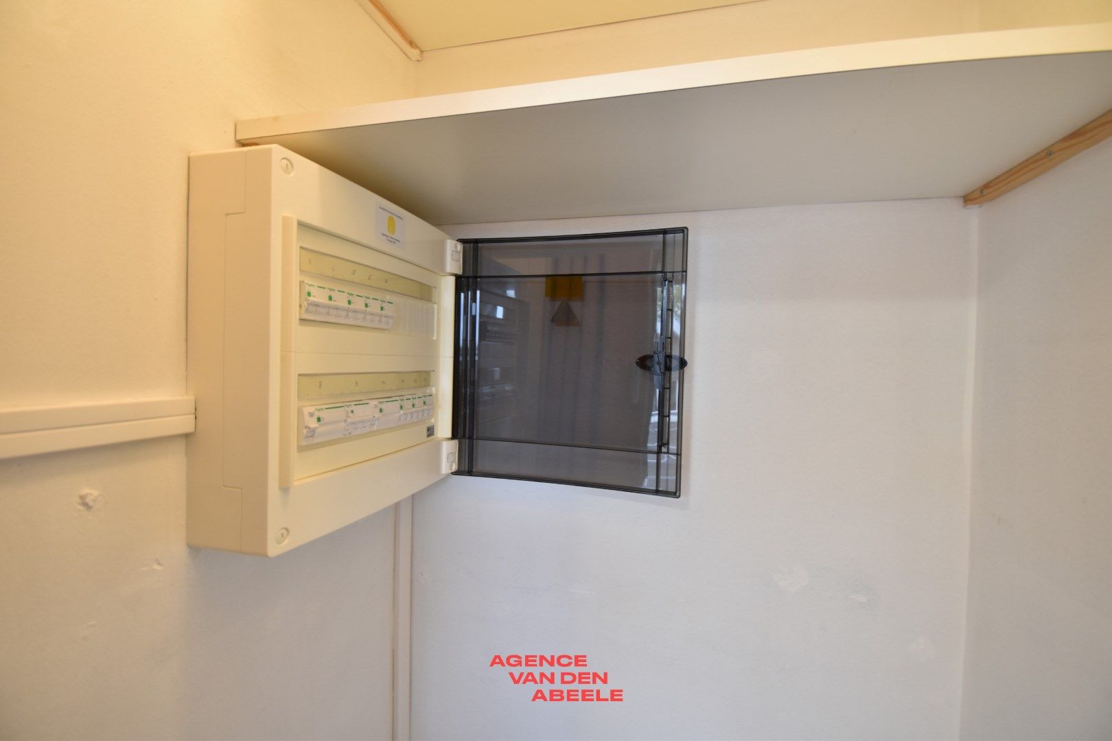 Appartement met 2 slaapkamers en garage te Christus Koning foto 8