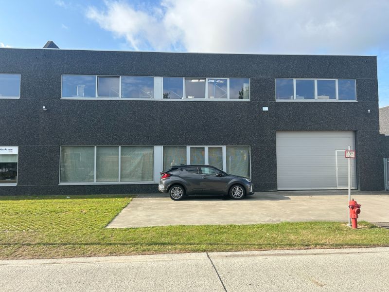 Nieuwbouw magazijn/opslagruimte – 442 m² met 6 parkings in Evergem foto 2