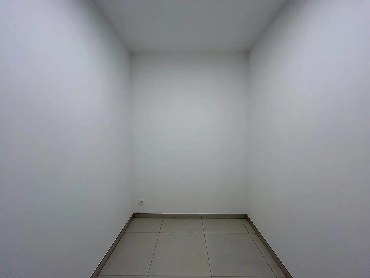 Instapklaar 2-slaapkamer appartement met tuin nabij centrum Tielt! foto 9