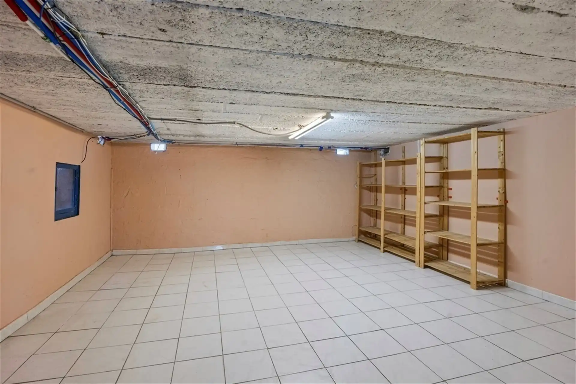 Ruime gerenoveerde villa met 4 slaapkmaers in residentiele wijk foto 19