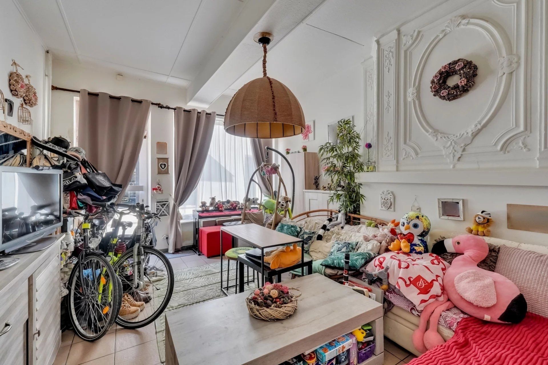 Ruime, te renoveren stadswoning foto 4