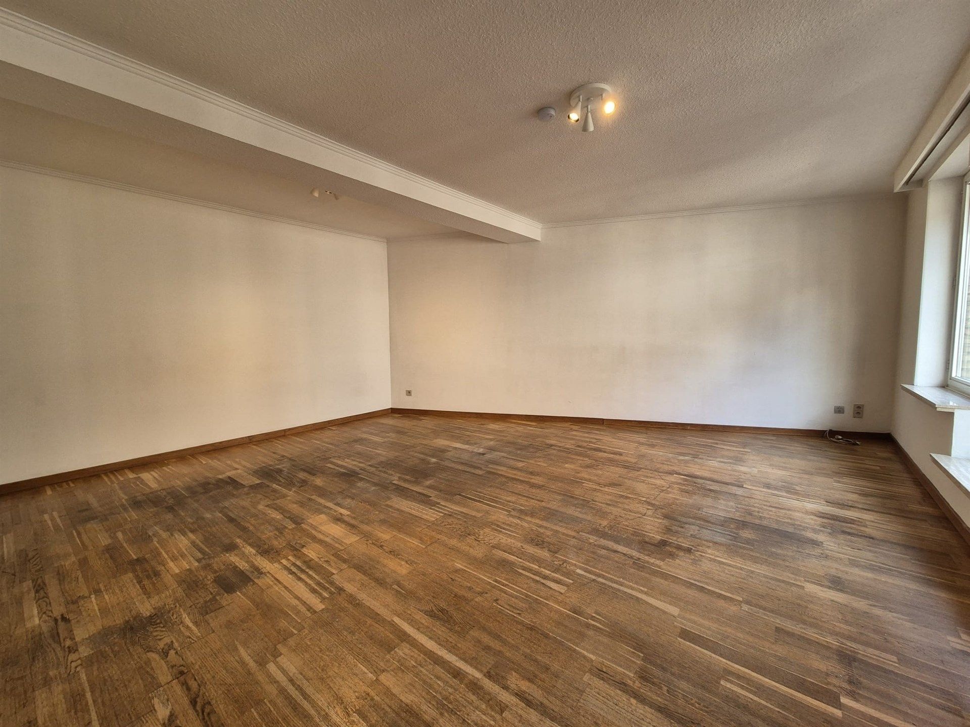 Gezellig 2-slaapkamer appartement in centrum Wetteren. foto 5