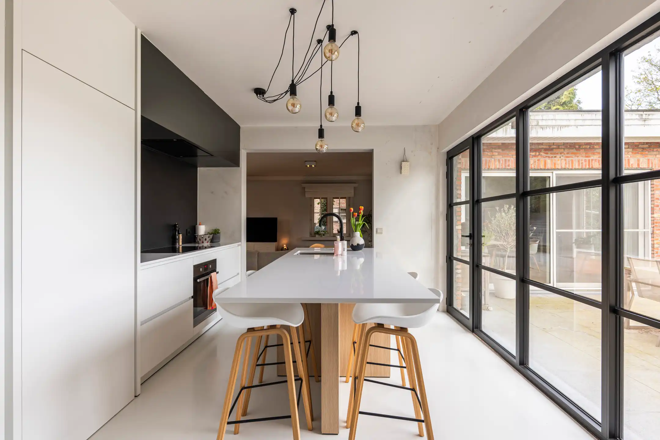 Instapklare, rustig gelegen woning met zwembad op 712m² foto 9