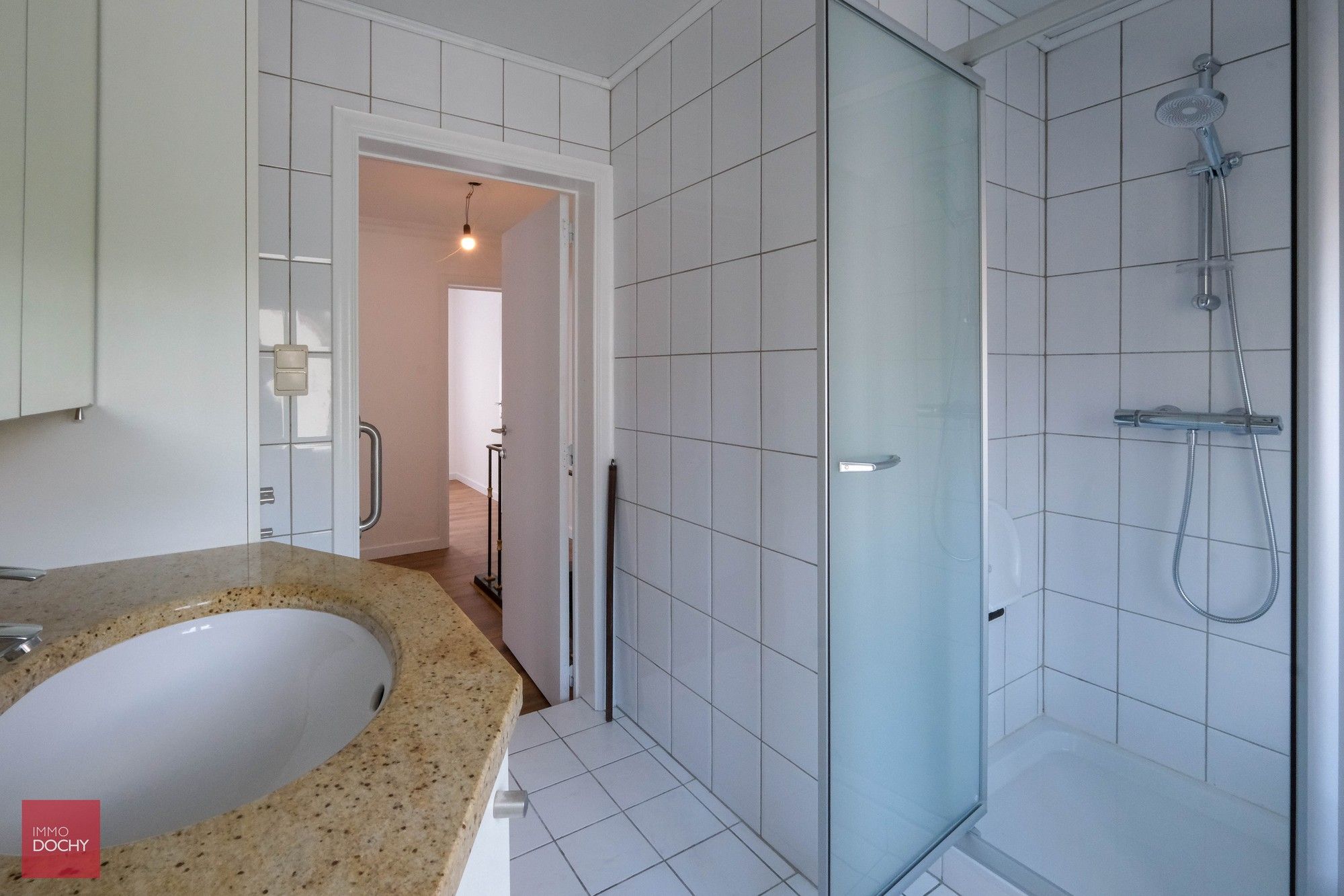 Volledig vernieuwde woning op goede ligging| Buyckstraat foto 11