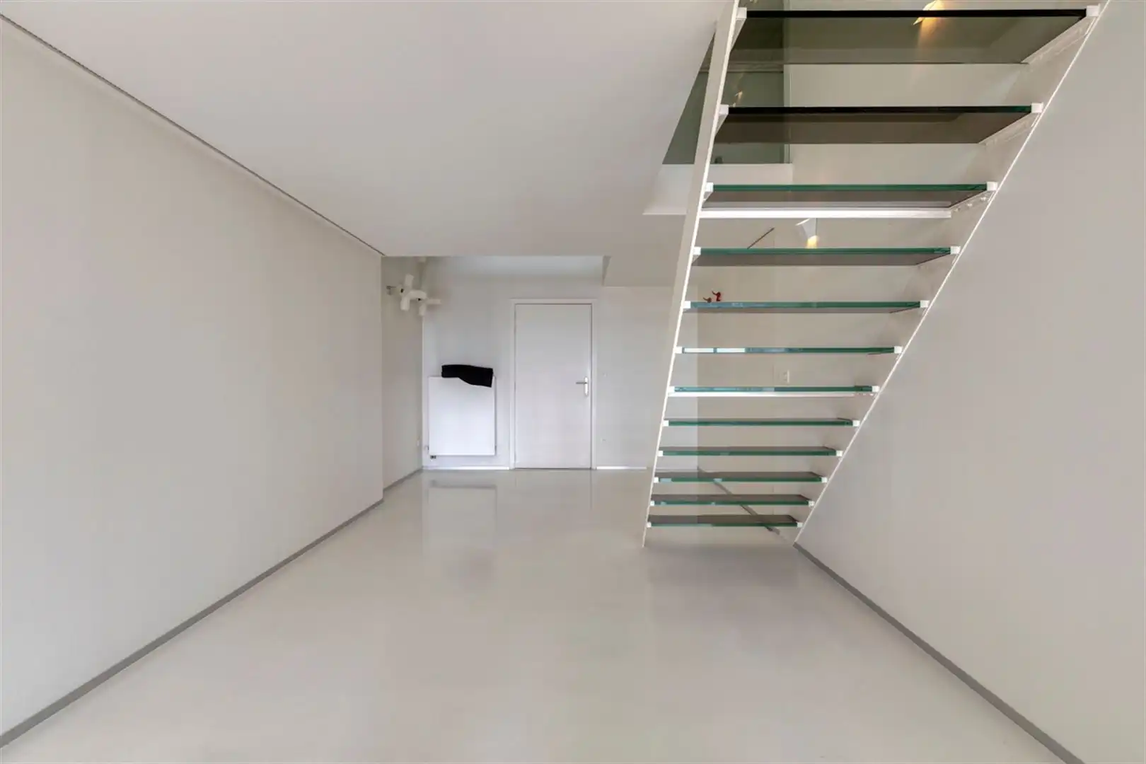 Trendy loft met 2 parkeerplaatsen foto 4
